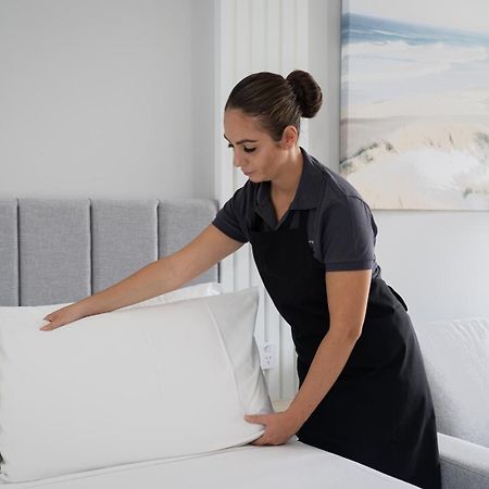 Belmoral Corporate Suites (Adults Only) Townsville Exteriör bild