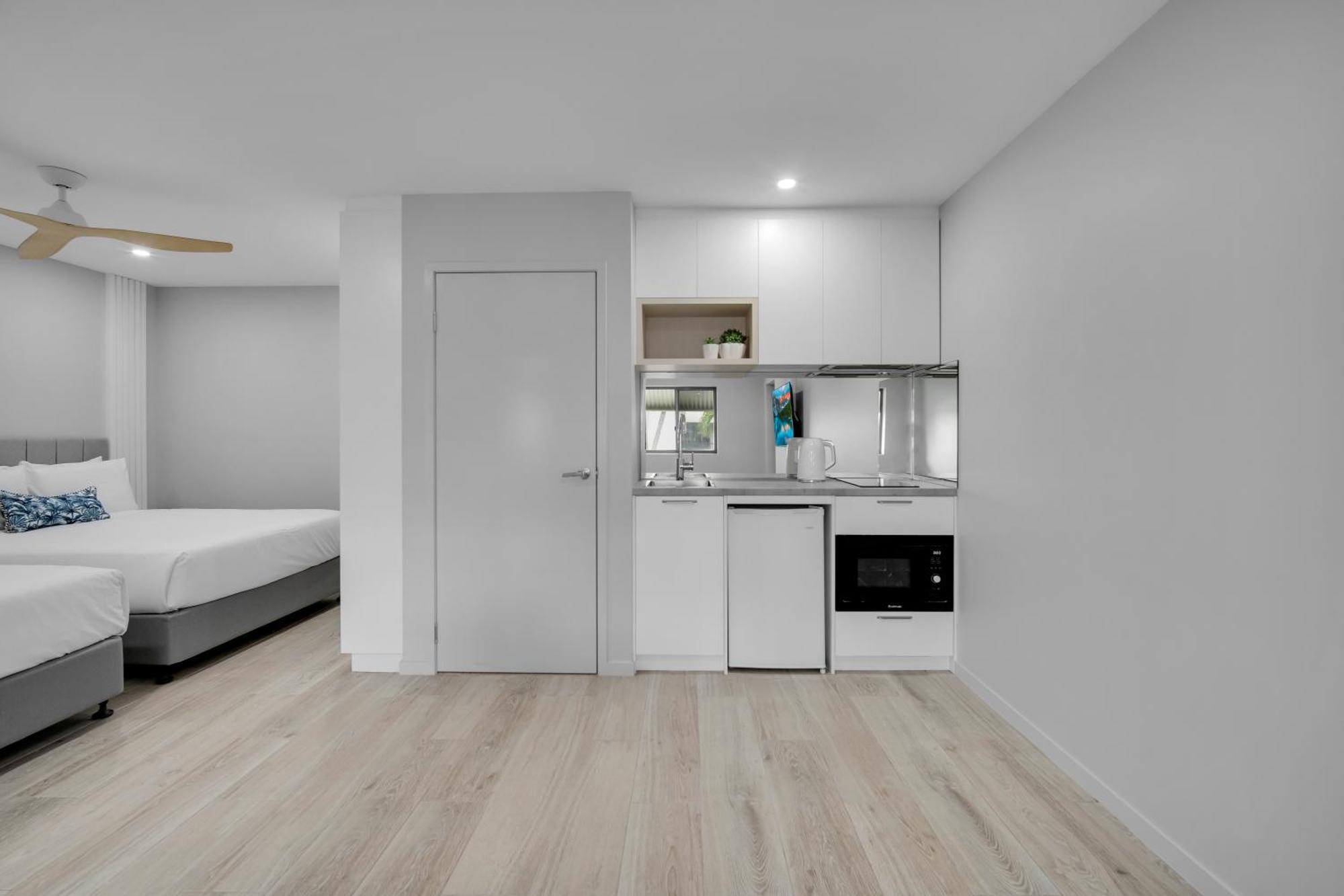 Belmoral Corporate Suites (Adults Only) Townsville Exteriör bild