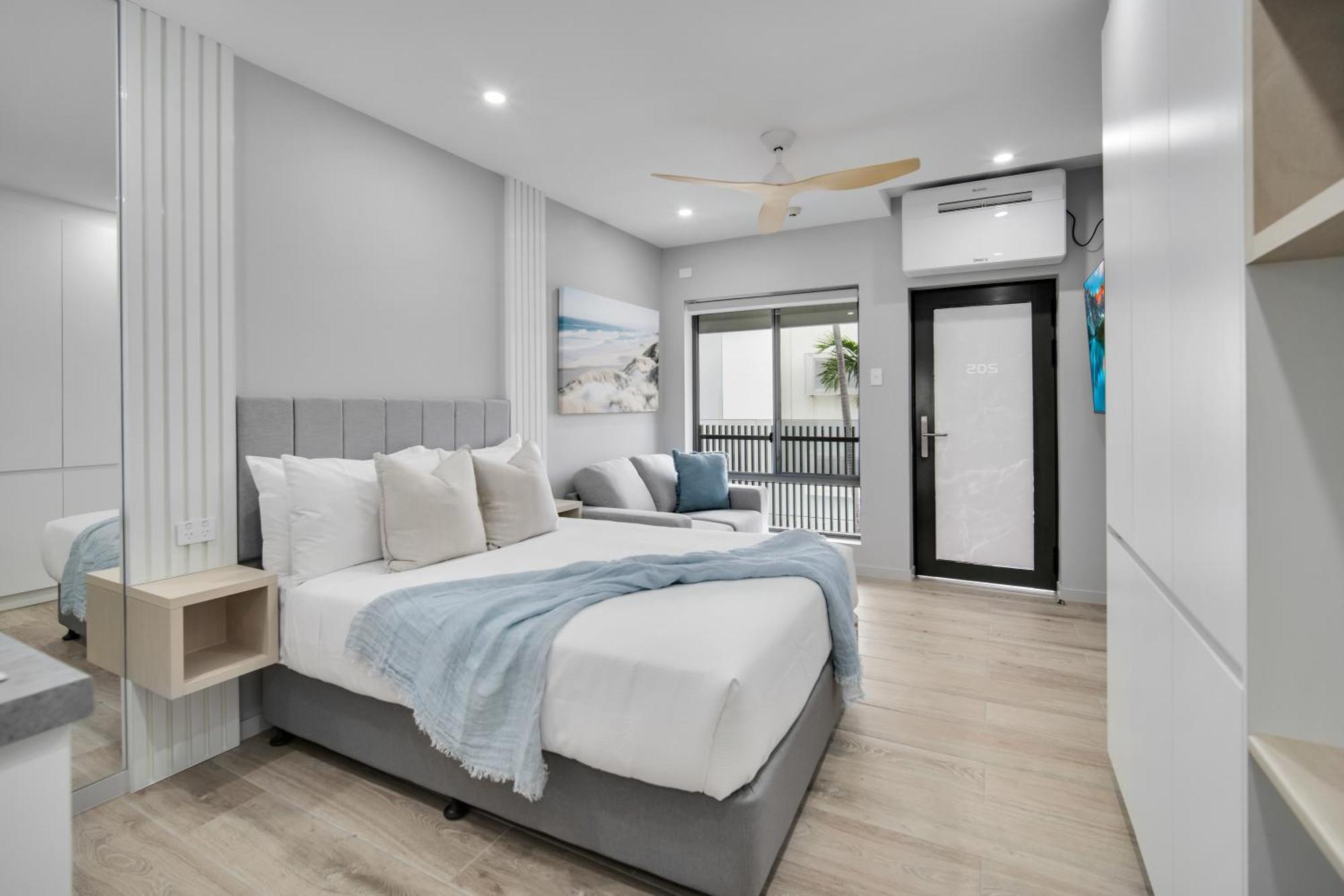 Belmoral Corporate Suites (Adults Only) Townsville Exteriör bild