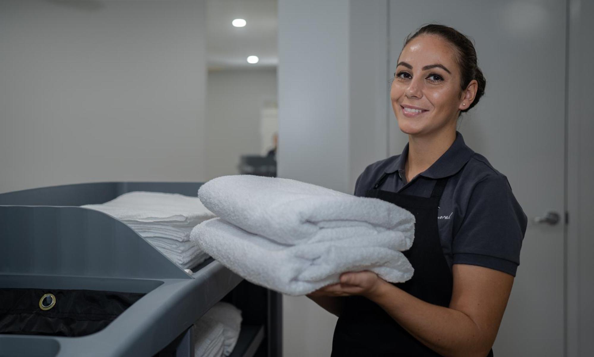 Belmoral Corporate Suites (Adults Only) Townsville Exteriör bild